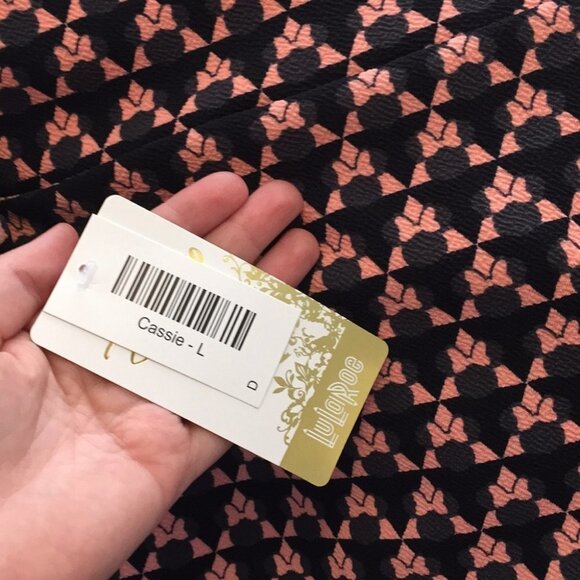 L LuLaRoe Cassie Skirt Disney E04 12 - Picture 3 of 4